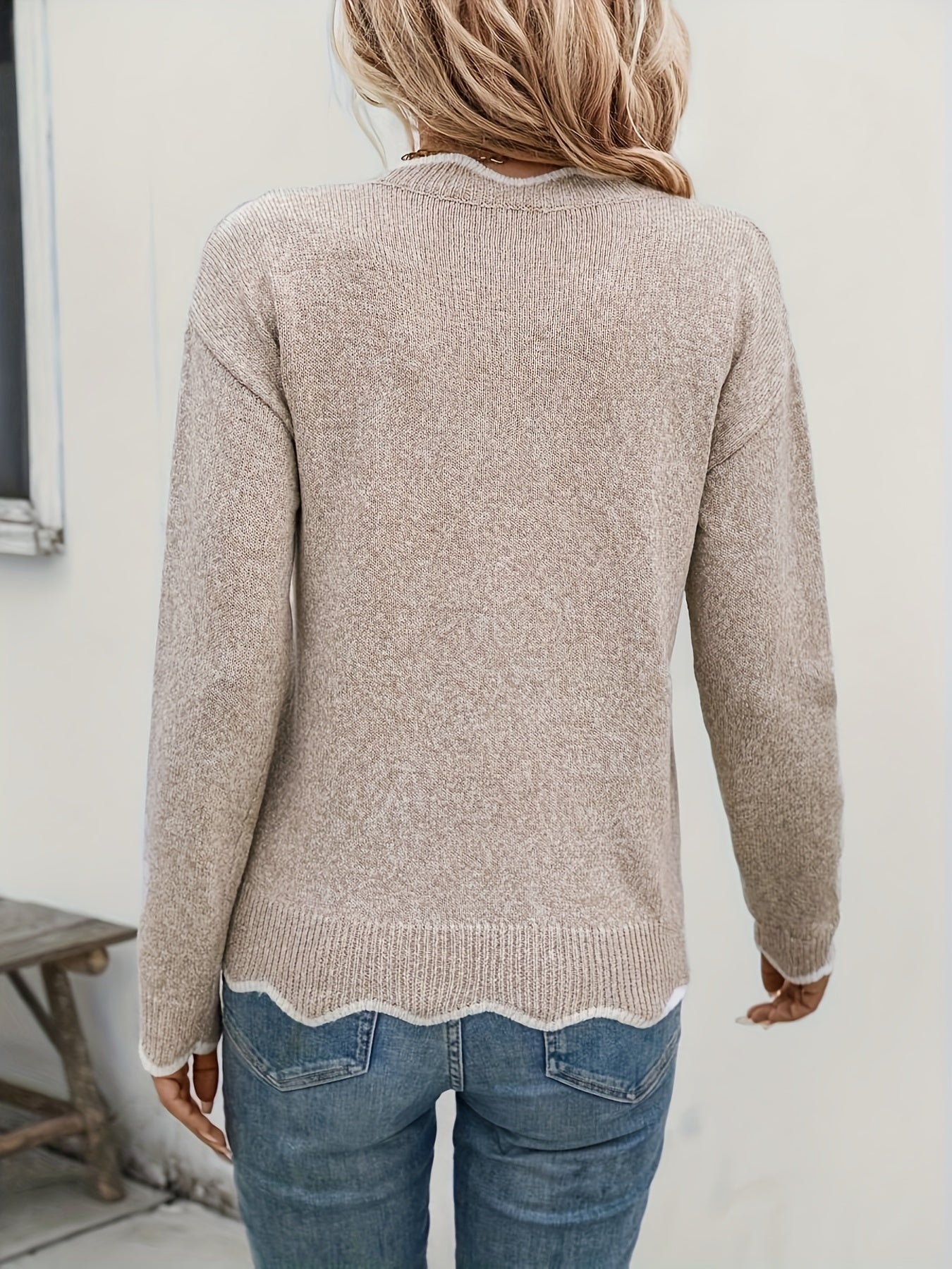 Éline™ | Pull Col V Festonné