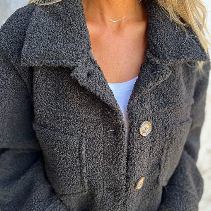 Maison Argent | Veste en sherpa à boutons et poches plaquées pour femme